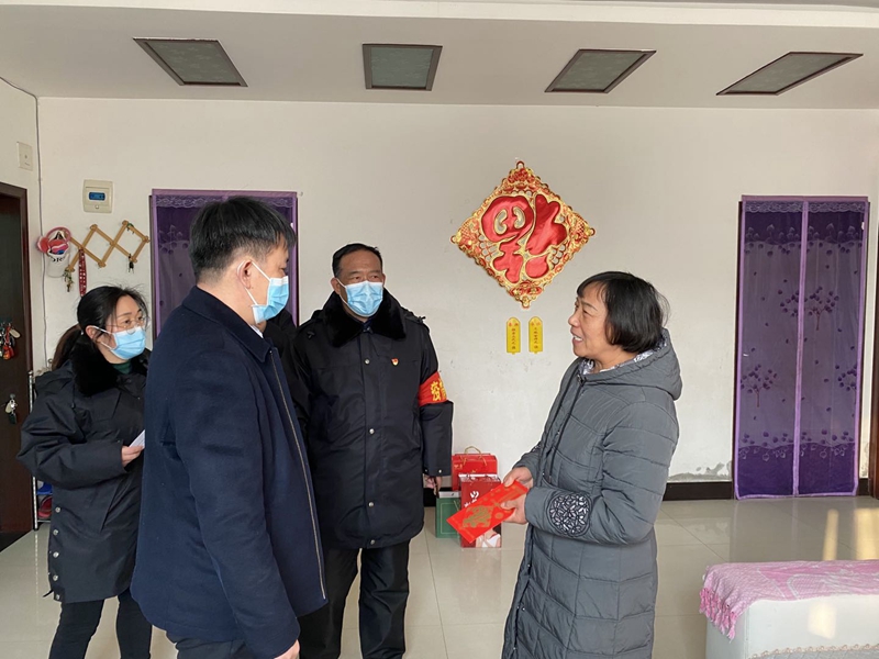 博農(nóng)集團(tuán)走訪慰問(wèn)老黨員、因公去世黨員干部家屬